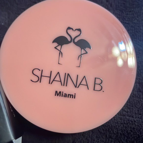 Beach Babe cream bronzer New - Picture 2 of 5